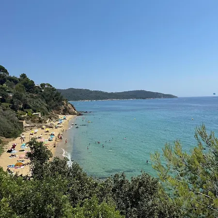 Glasz, Swimming Pool, Ideally Located Apartamento